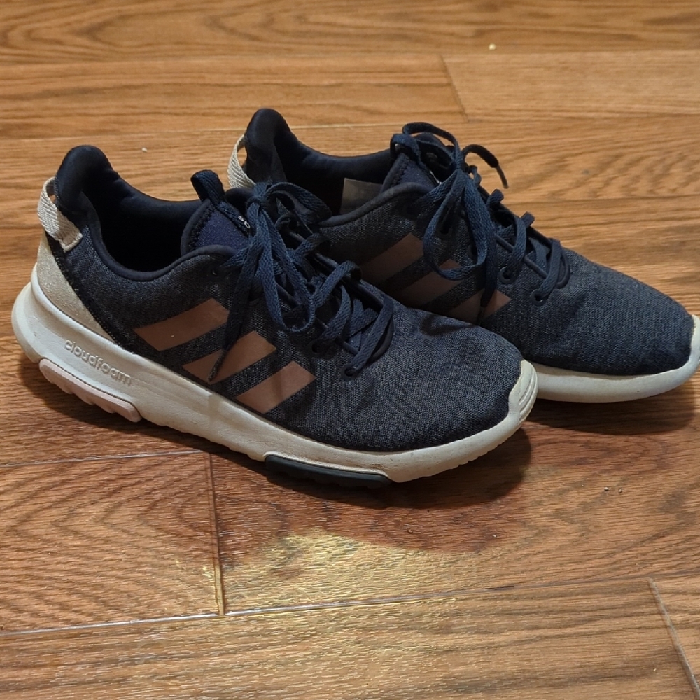 Adidas  Sneakers